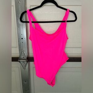 Skims fits everybody body suit